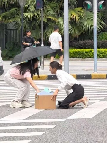脚滑的都市隶人